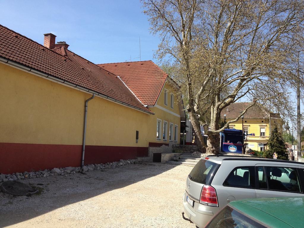 Hotel Centrum Étterem és Panzió Őriszentpéter Exterior foto